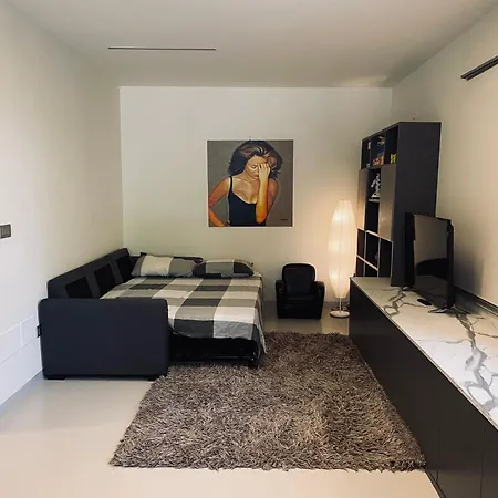 Immersa Nei Campi וילה *