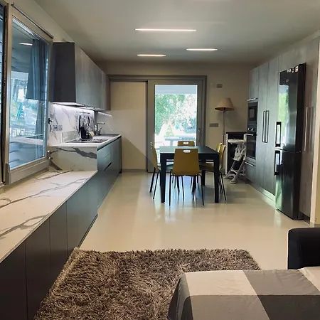 Immersa Nei Campi וילה *